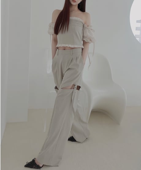 サイドカットベルトタックパンツ / Side Cut Belt Tuck Pants