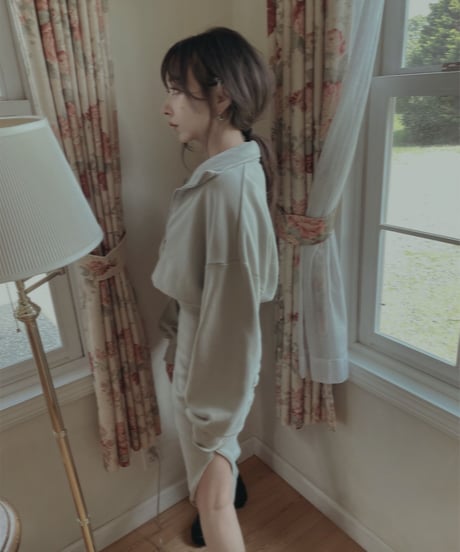 ハーフジップアップクロップドスウェット / Half Zip-up Cropped Sweat