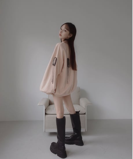 Vネックリボンスウェット /V Shaped Neck Ribbon Sweat