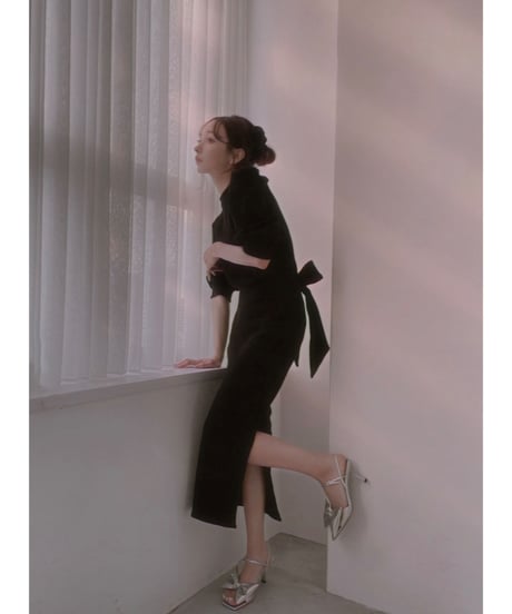 バックリボンスリットワンピース / Back Ribbon Slit One-Piece