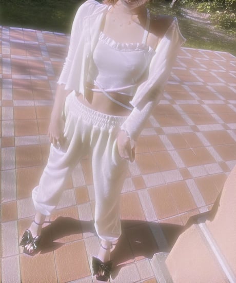 フロントクロスクロップドパイルカーディガン　Front Cross Cropped Pile Cardigan