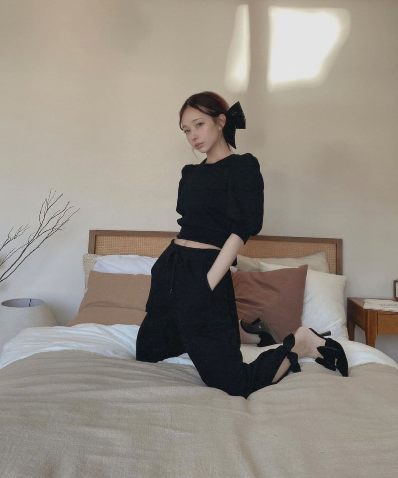 セット割引】バックリボントップス + ジョガーパンツ | FICTION TOKYO  