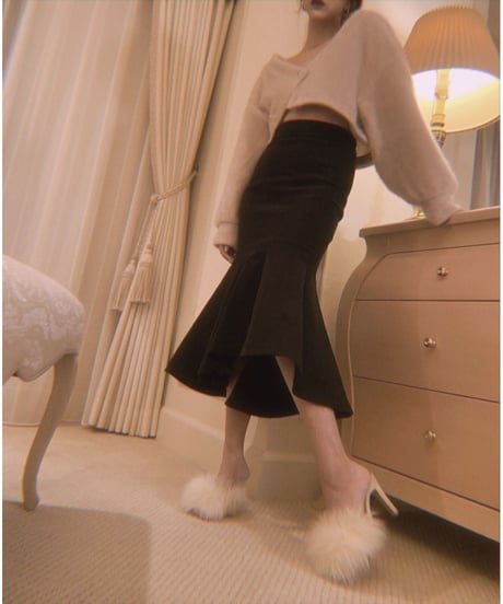 クロップドアシンメトリーカーディガン / Cropped Asymmetry Cardigan