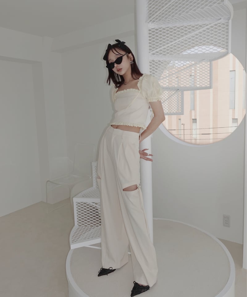 サイドカットベルトタックパンツ / Side Cut Belt Tuck Pants | FI