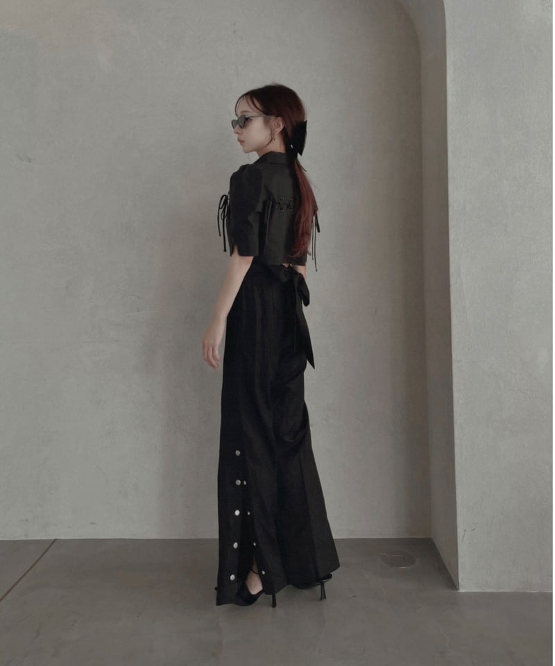 レースアップクロップドシャツ /Race-up Cropped Shirts | FICTIO