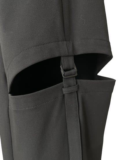 サイドカットベルトタックパンツ / Side Cut Belt Tuck Pants