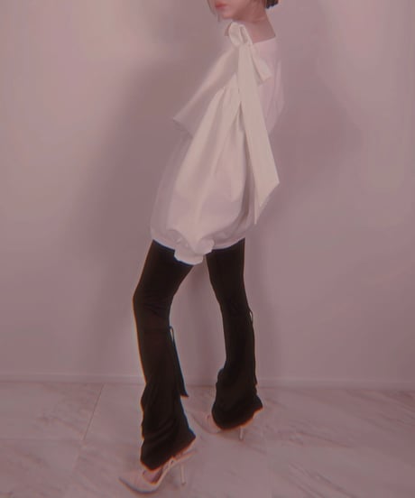 ボリュームスリーブリボントップス　Volume Sleeve Ribbon Tops