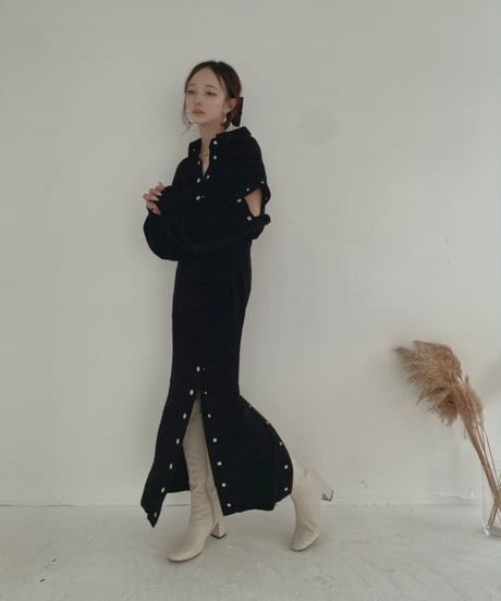 スナップスリットワンピース / Metal Snaps Slit One-Piece