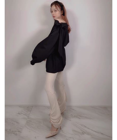 ボリュームスリーブリボントップス　Volume Sleeve Ribbon Tops