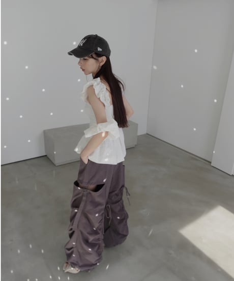 サイドカットボリュームパンツ / Side Cutting Volume Pants