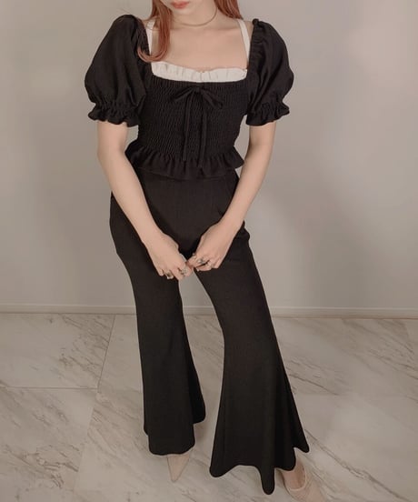 パフスリーブシャーリングトップス　Puff Sleeve Shirring Tops