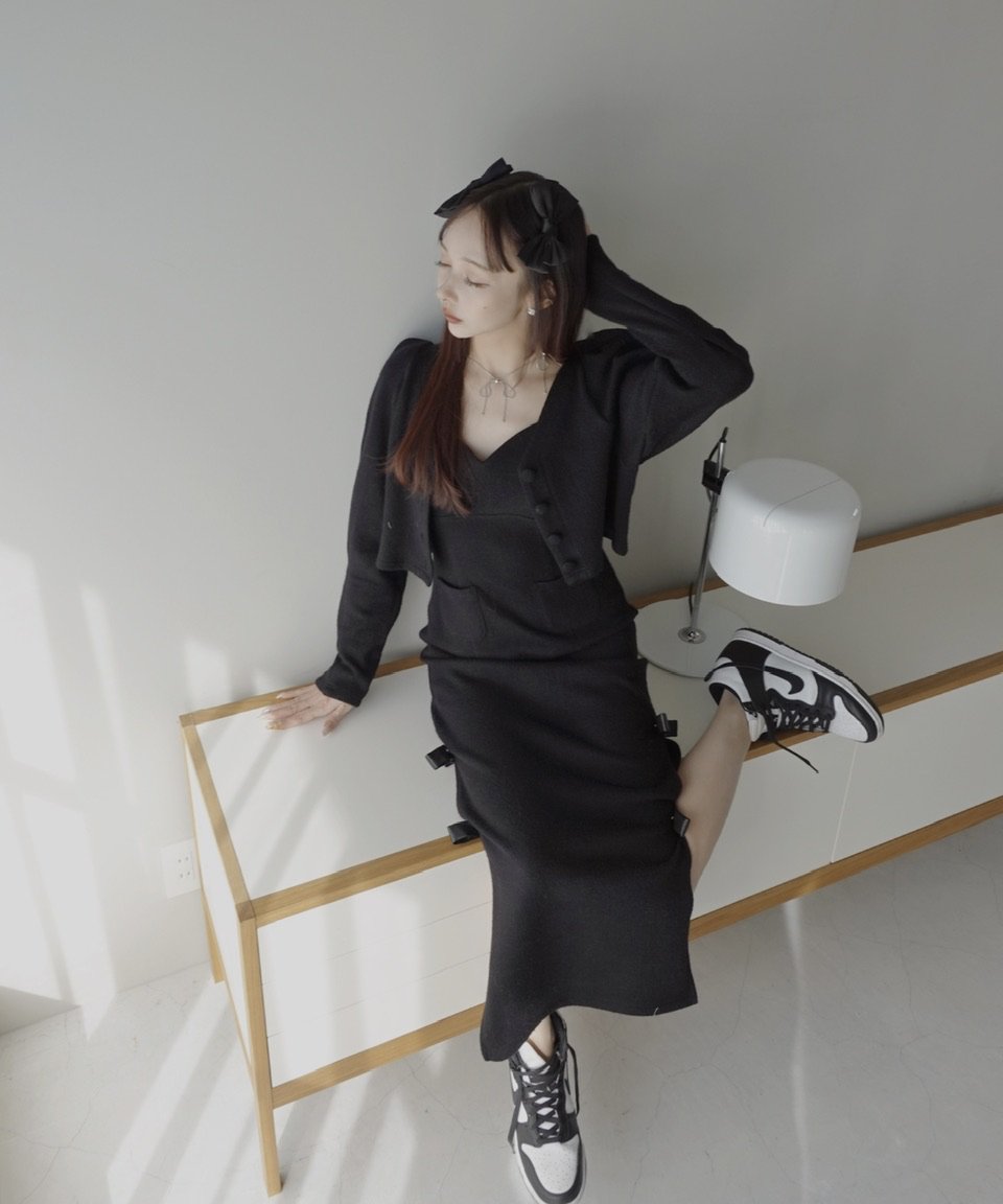 レザーリボンスリットワンピース / Faux Leather ribbon Slit One-