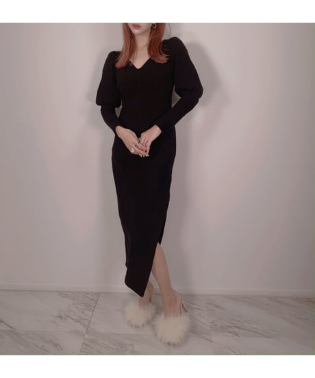 バックオープンスリットワンピ　Back Open Slit One-Piece