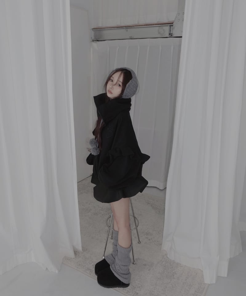 フリル付き黒ベアトップ RUFFLE BUSTIER（ベアトップ/ビスチェ）｜AMOMMA（アモマ