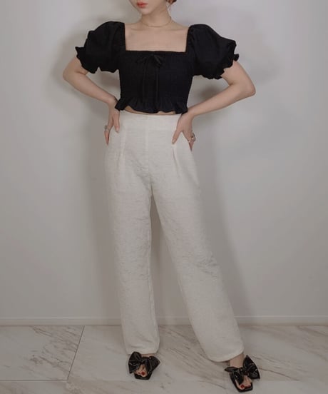 パフスリーブシャーリングトップス　Puff Sleeve Shirring Tops