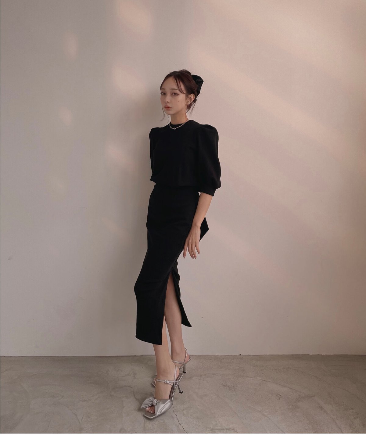 バックリボンスリットワンピース / Back Ribbon Slit One-Piece バックリボンスリットワンピース / Back Ribbon Slit One-Piece