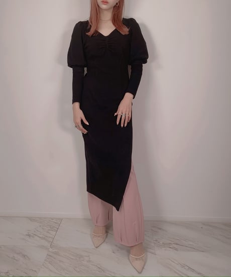 バックオープンスリットワンピ　Back Open Slit One-Piece