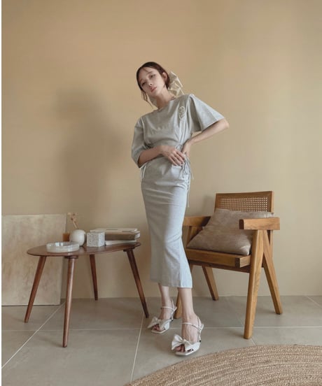 ロゴ刺繍バックスリットTワンピ / Logo Embroidery Back Slit T One-Piece