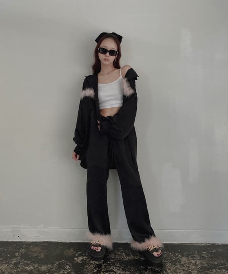 フェザーサテンパンツ / Feather Hem Satin Pants