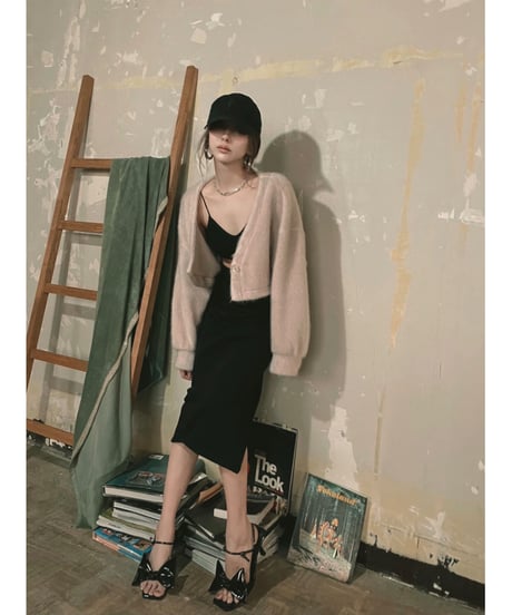 クロップドアシンメトリーカーディガン / Cropped Asymmetry Cardigan