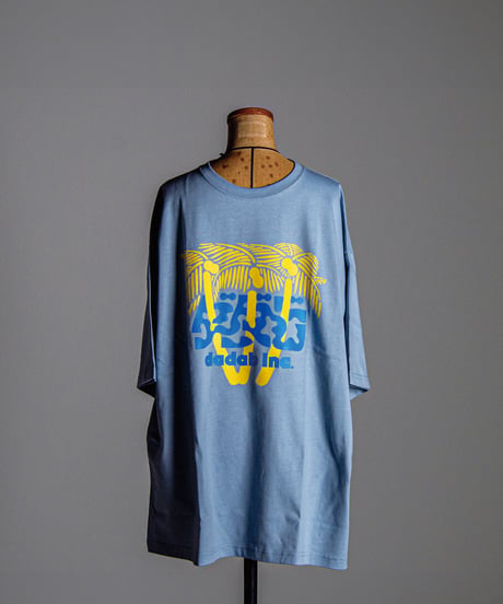 ダダビとリゾートがモチーフのビッグシルエットTシャツ