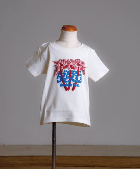 ダダビとリゾートがモチーフのキッズTシャツ/100cm