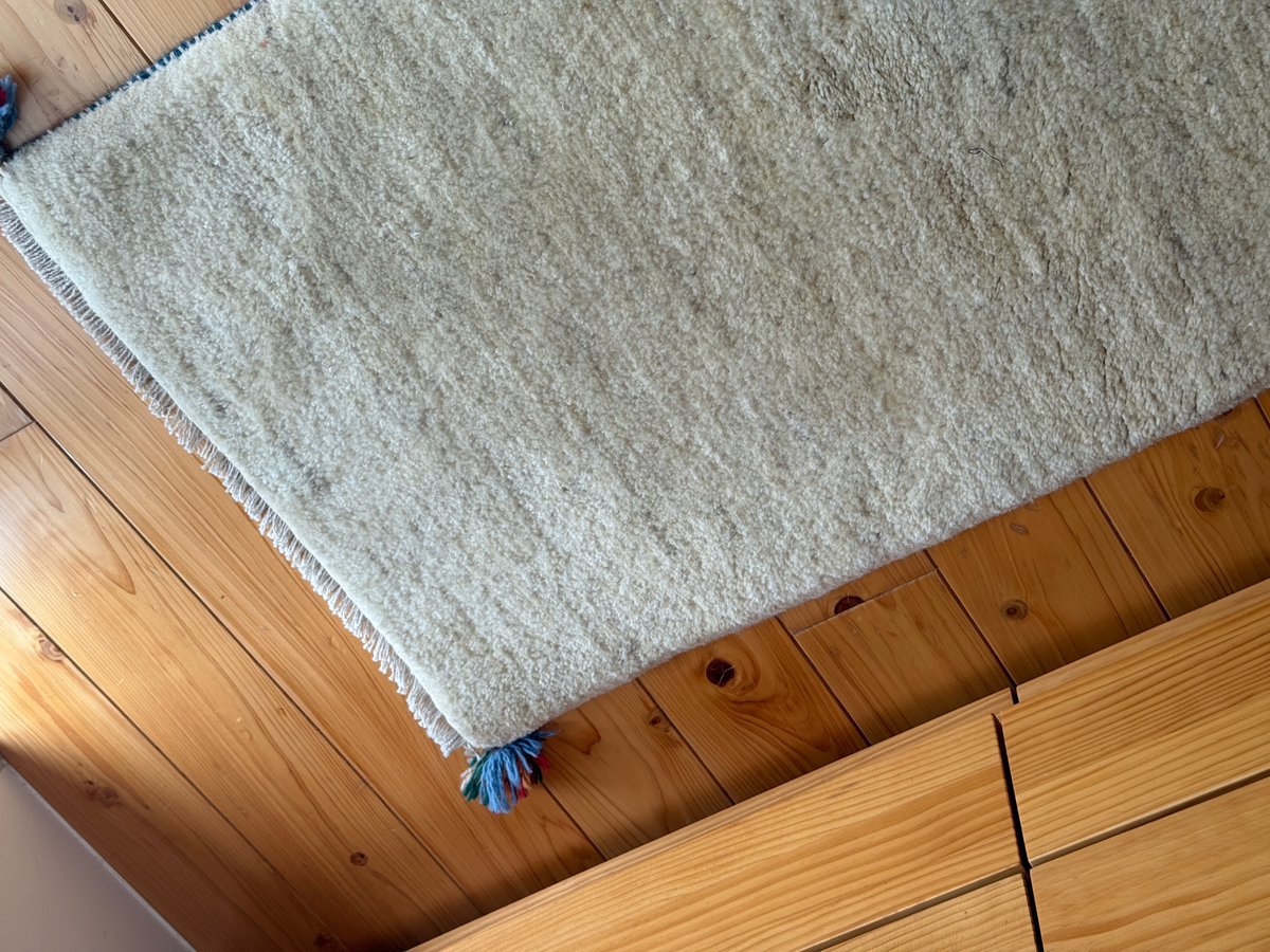 神奈@ギャッベ4枚 No.33】極厚ランナーサイズギャッベ｜201cm×57cm｜羊そのままの“白”を