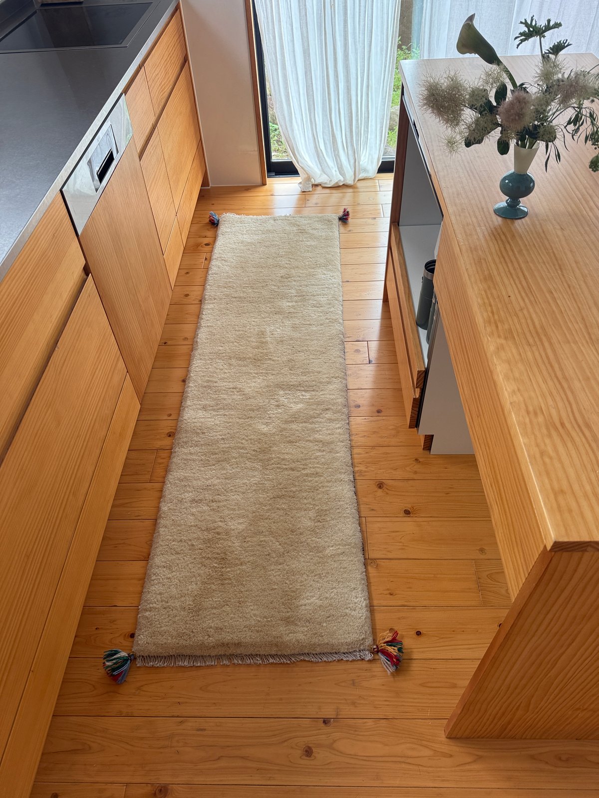 神奈@ギャッベ4枚 No.33】極厚ランナーサイズギャッベ｜201cm×57cm｜羊そのままの“白”を