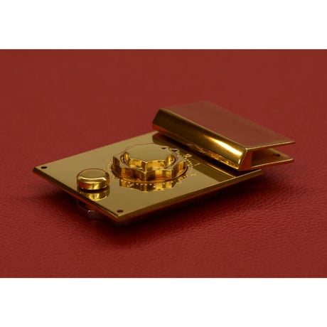 005. CH2W / natural brass