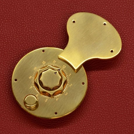 007. CH3W / natural brass