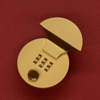 026. o.c.s. Art. 12 / circle brass satin