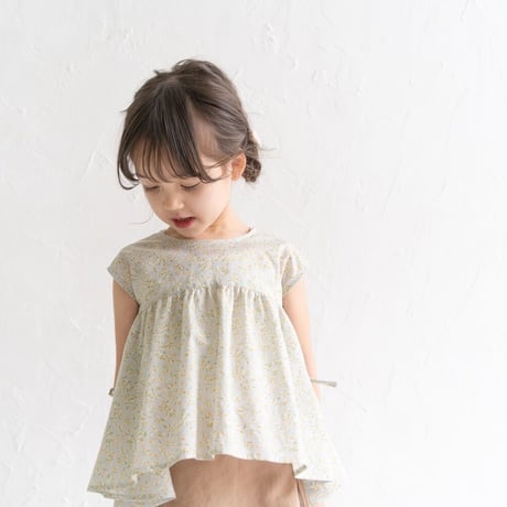 crepe blouse :  mist flower