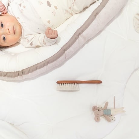 baby nest : smoky pink lace : dobby stripe