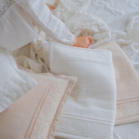 【del 4】× june littlecloset collaboration Night night cushion : white