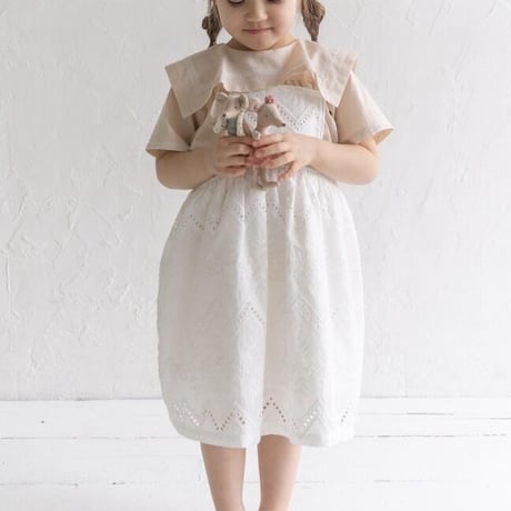 apron dress : white lace
