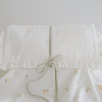 big size frill multi pouch : white lace