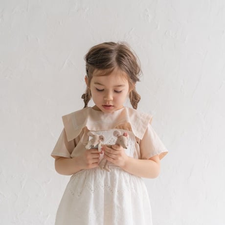 apron dress : white lace