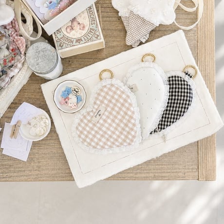 【reserve】frill heart pouch charm ：3color