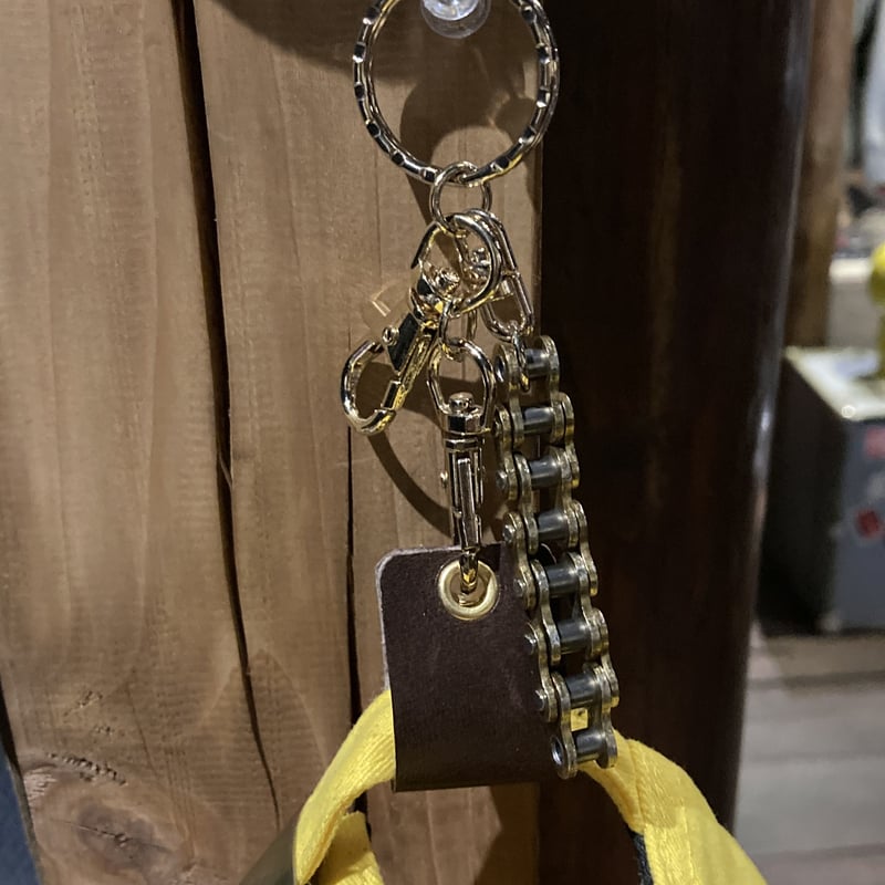 キャリー　CALEE キーホルダー　キーチェーン　ゴールド　GOLD CALEE（キーホルダー）のフリマアイテム一覧