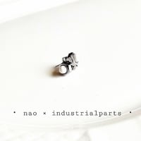 ナットピアス-ハウライト