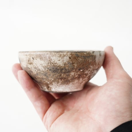 NO.11-2　芳賀稔　剥白４寸鉢　Φ10.5㎝