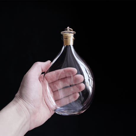 菊地大護　3.  Skittel　hip flask