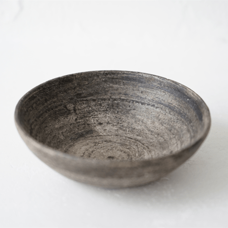NO.22-5　芳賀稔　黒銀4寸鉢　Φ13.7㎝