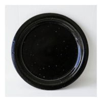 17.　角掛政志　黒ツヤ皿　２５㎝