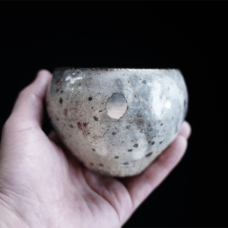 NO.121　八田亨　白掛small　bowl  ※銀継ぎ有り
