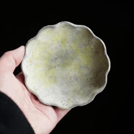 隣窯　　輪花鉢　Φ11.5㎝　A