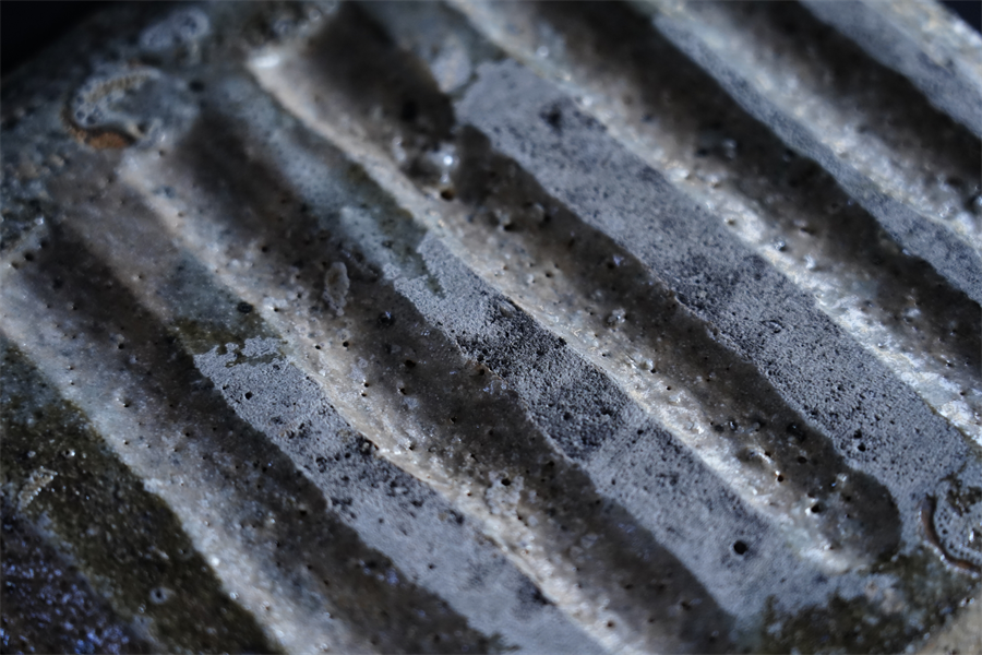 NO.204 八田亨 白掛tile plate 正方中 | JIBITA