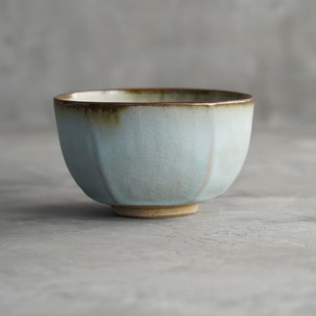 №30　青木昌勝　月白瓷抹茶盌　緑帯　※木箱有り