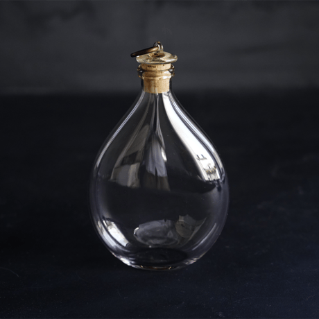 菊地大護　3.  Skittel　hip flask