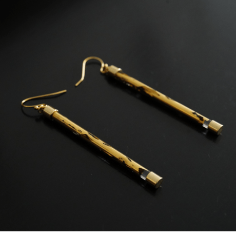 BELLEZA Glass Jewelry　ロングゴールドピアス